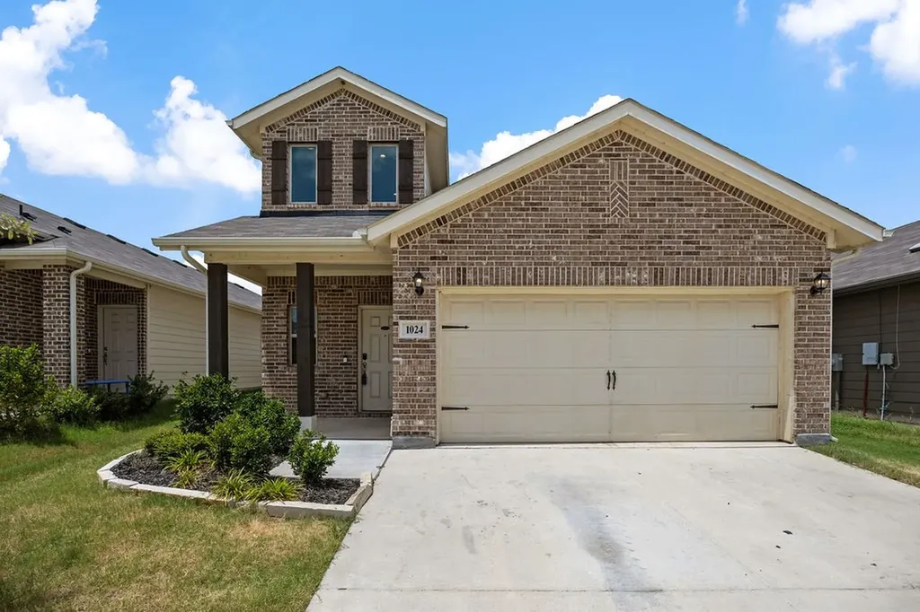 1024 Runnels Lane Aubrey TX 76227