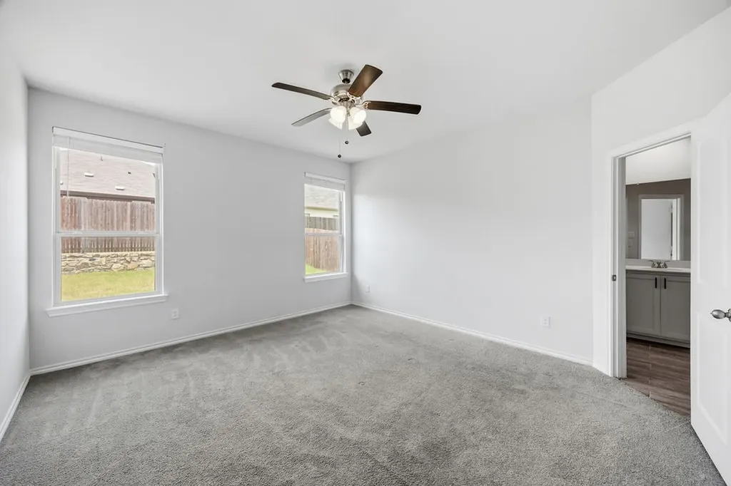 1024 Runnels Lane Aubrey TX 76227