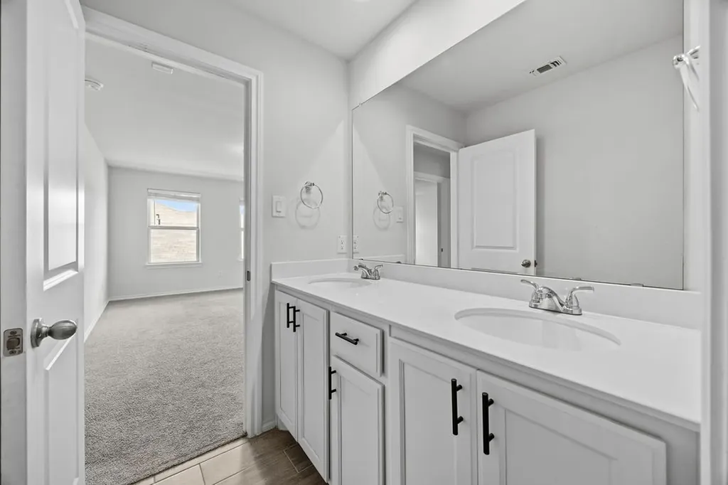 1024 Runnels Lane Aubrey TX 76227