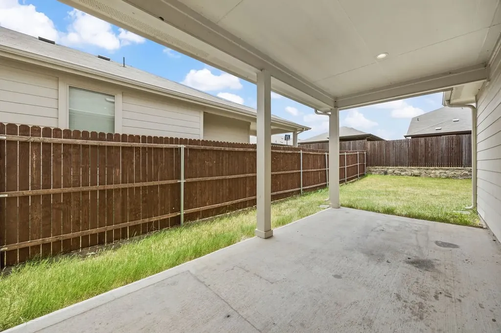 1024 Runnels Lane Aubrey TX 76227