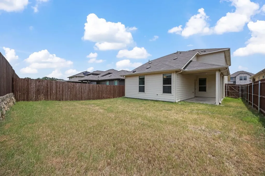 1024 Runnels Lane Aubrey TX 76227