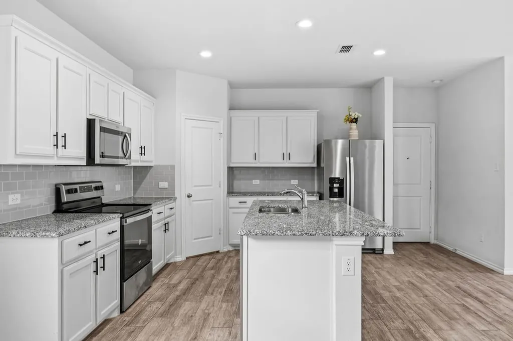 1024 Runnels Lane Aubrey TX 76227
