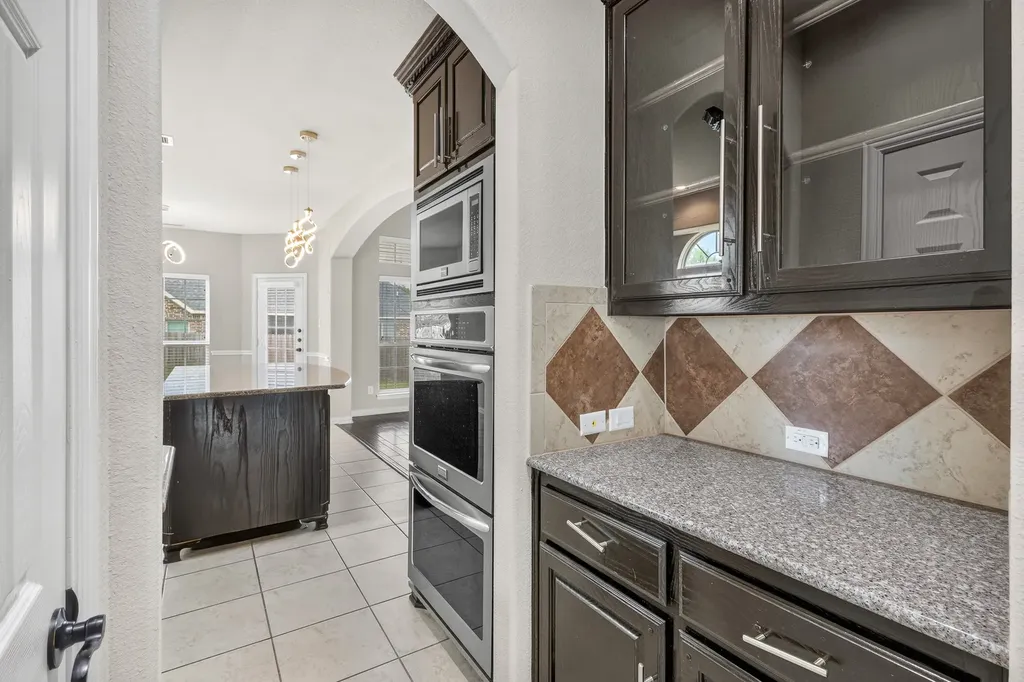206 White Rock Court Ovilla TX 75154