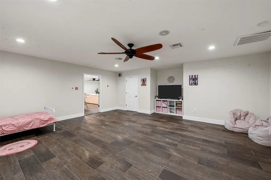 401 N Avenue V Clifton TX 76634