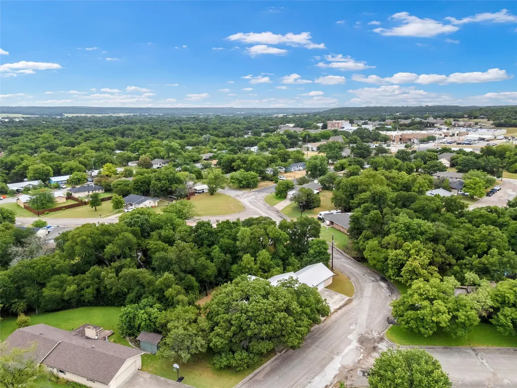 401 N Avenue V Clifton TX 76634