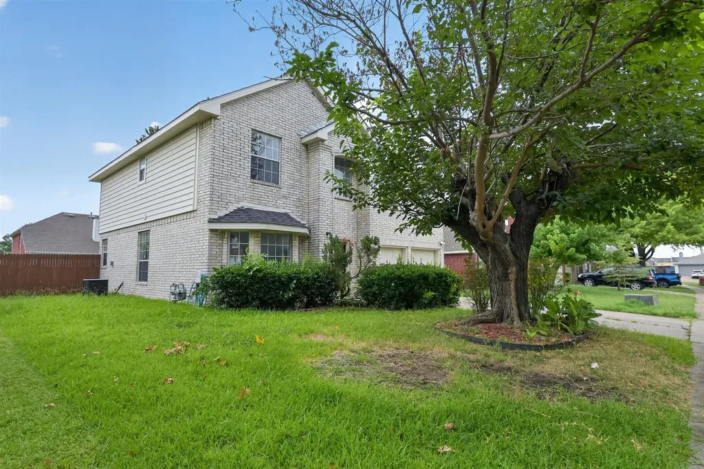 836 Snapdragon Lane Plano TX 75075