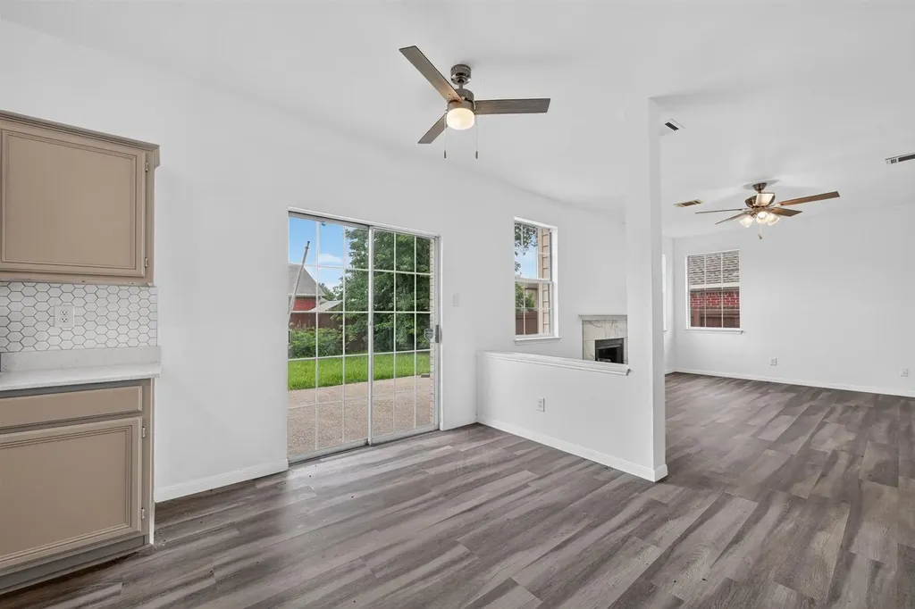 836 Snapdragon Lane Plano TX 75075
