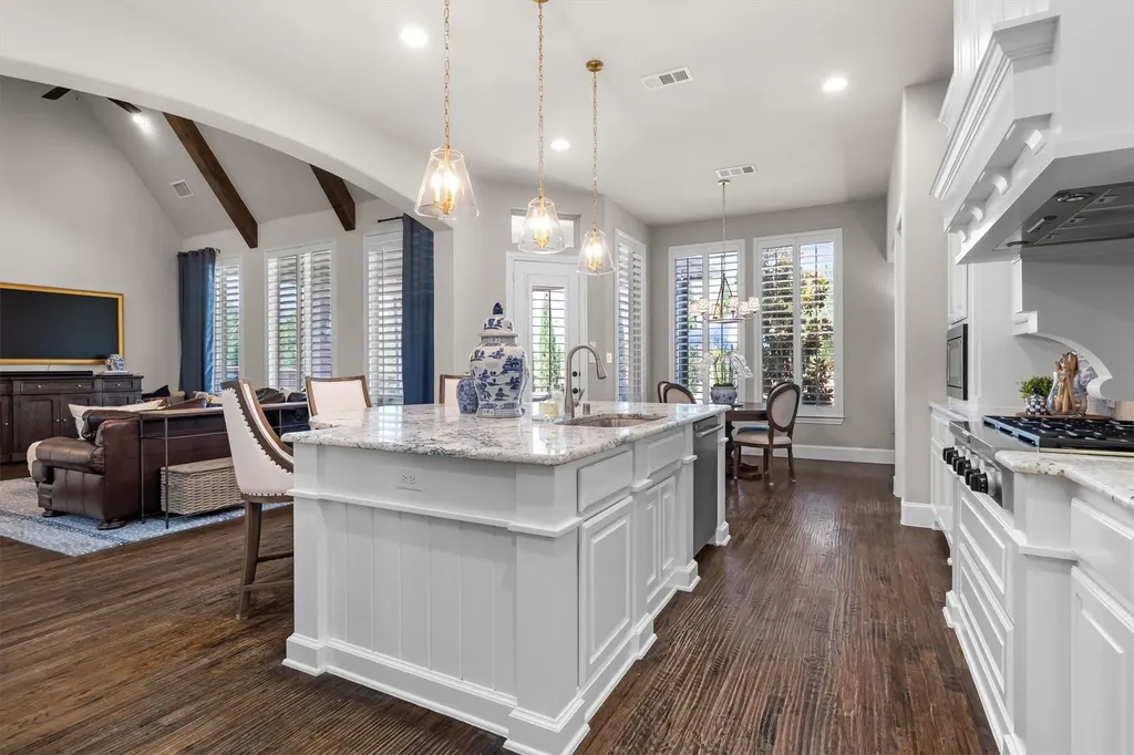 9309 Sabal Lane Lantana TX 76226