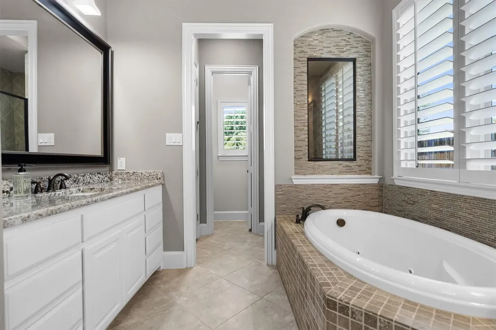 9309 Sabal Lane Lantana TX 76226