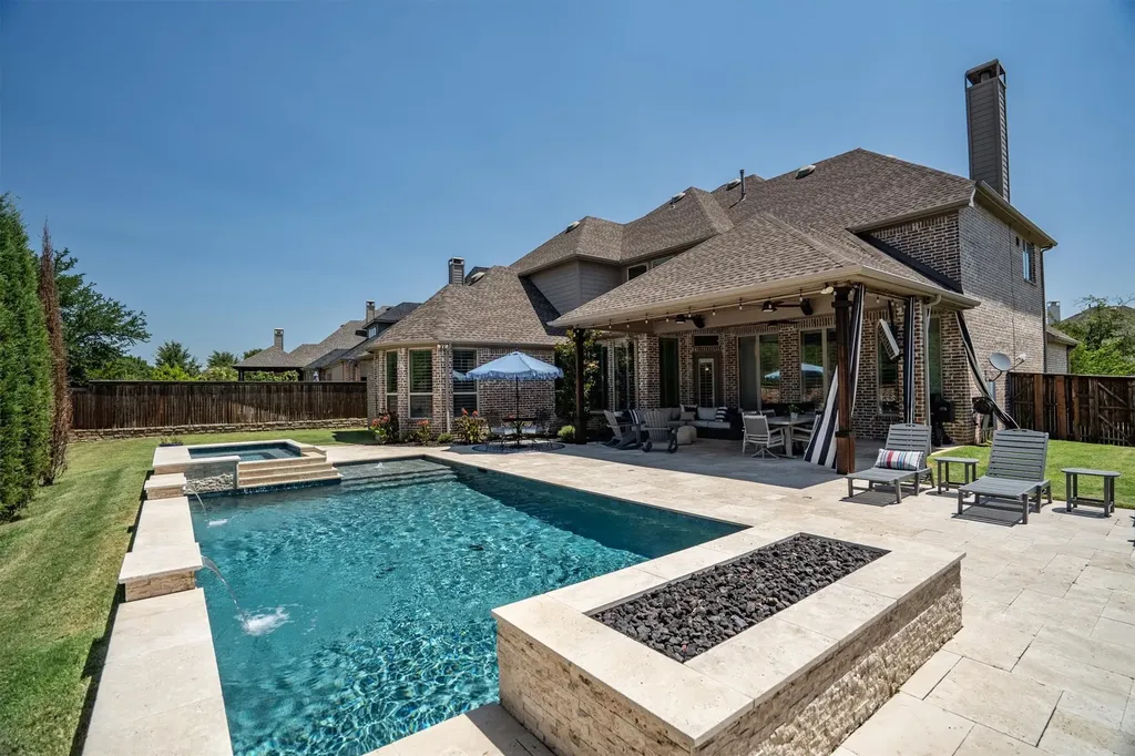 9309 Sabal Lane Lantana TX 76226