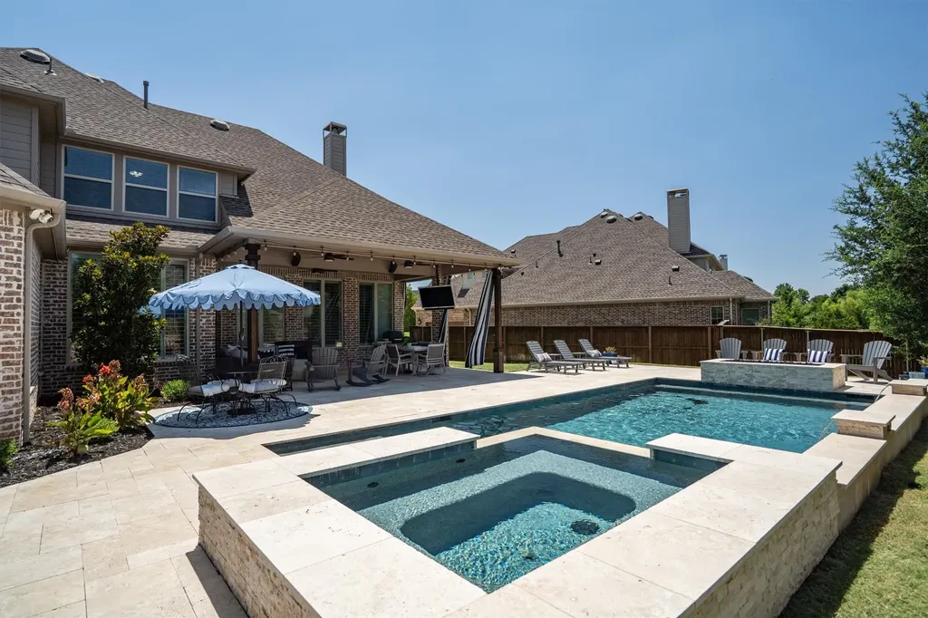 9309 Sabal Lane Lantana TX 76226