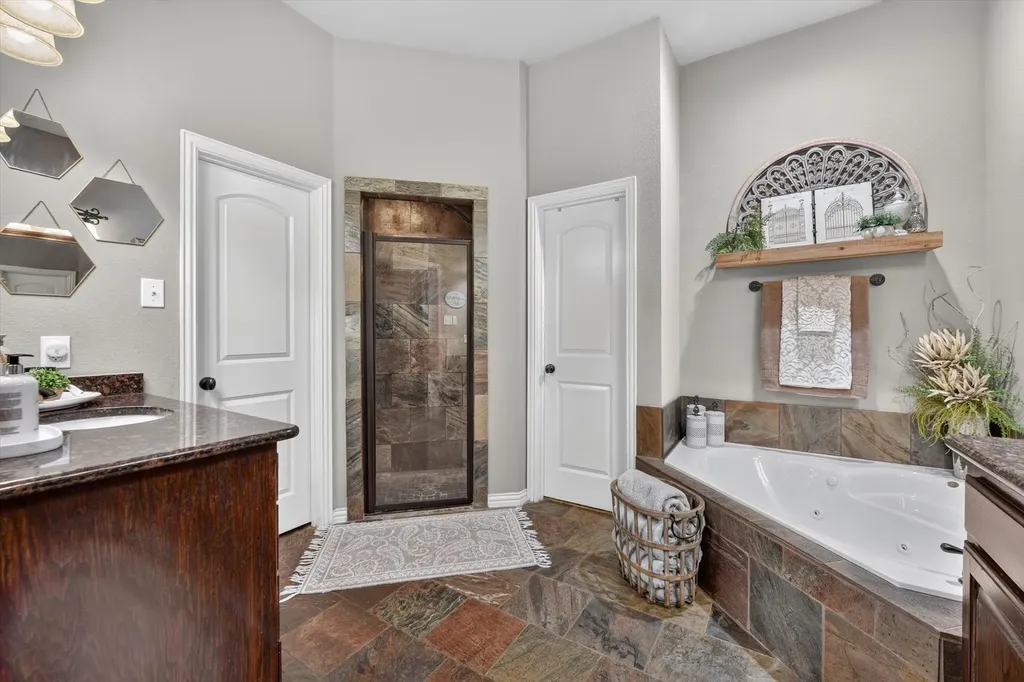 1200 Madera Drive Burleson TX 76028
