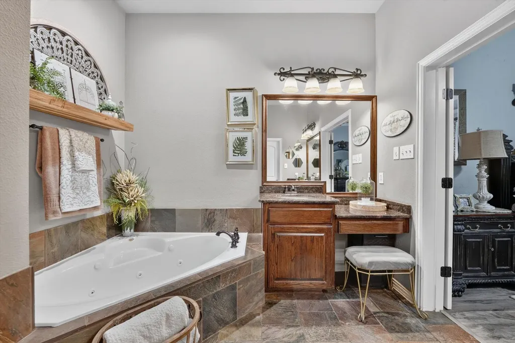 1200 Madera Drive Burleson TX 76028