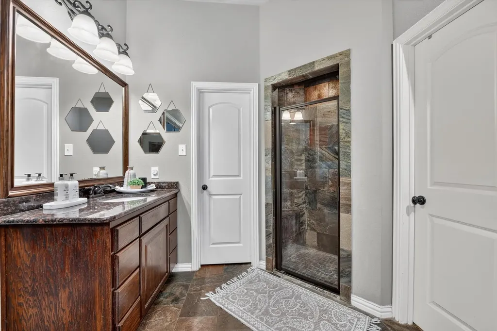 1200 Madera Drive Burleson TX 76028