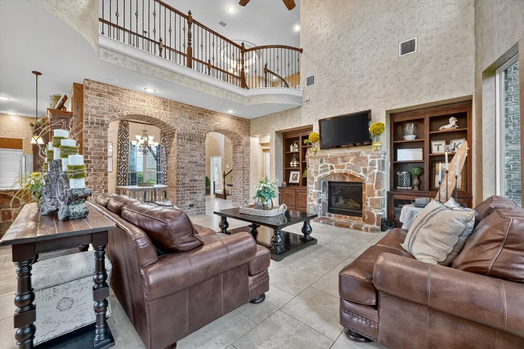 1200 Madera Drive Burleson TX 76028