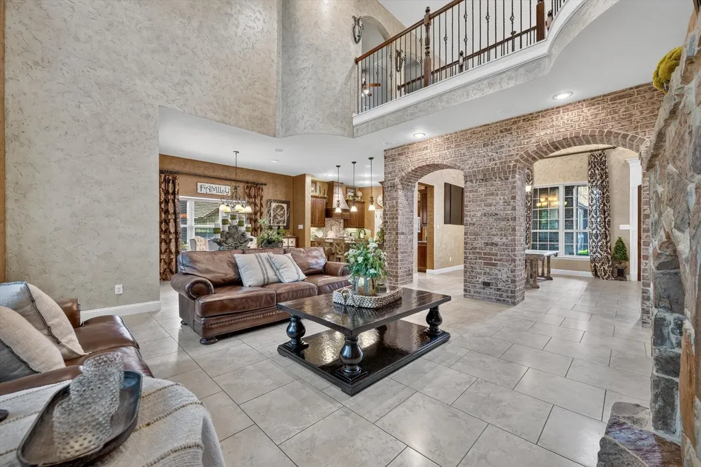 1200 Madera Drive Burleson TX 76028