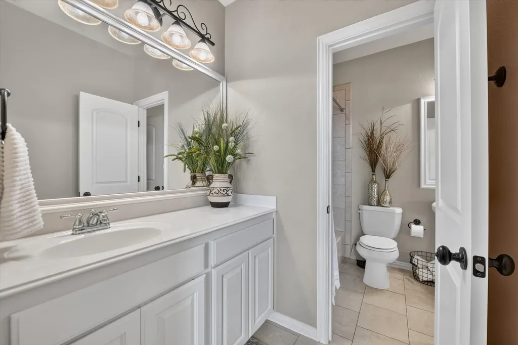 1200 Madera Drive Burleson TX 76028