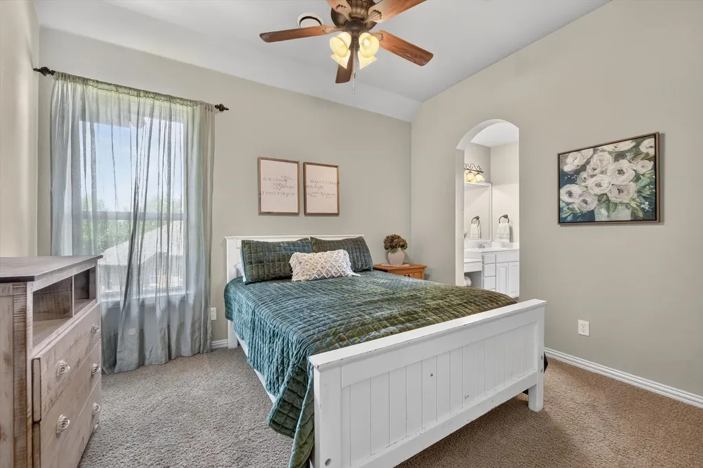 1200 Madera Drive Burleson TX 76028