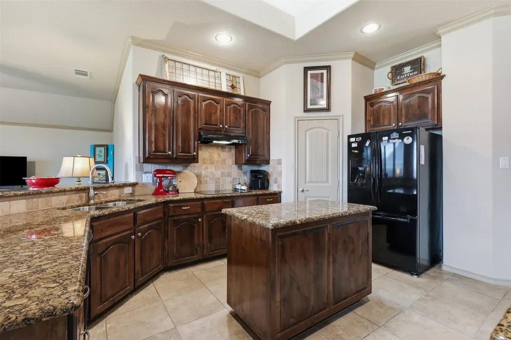 1608 Salado Trail Weatherford TX 76087