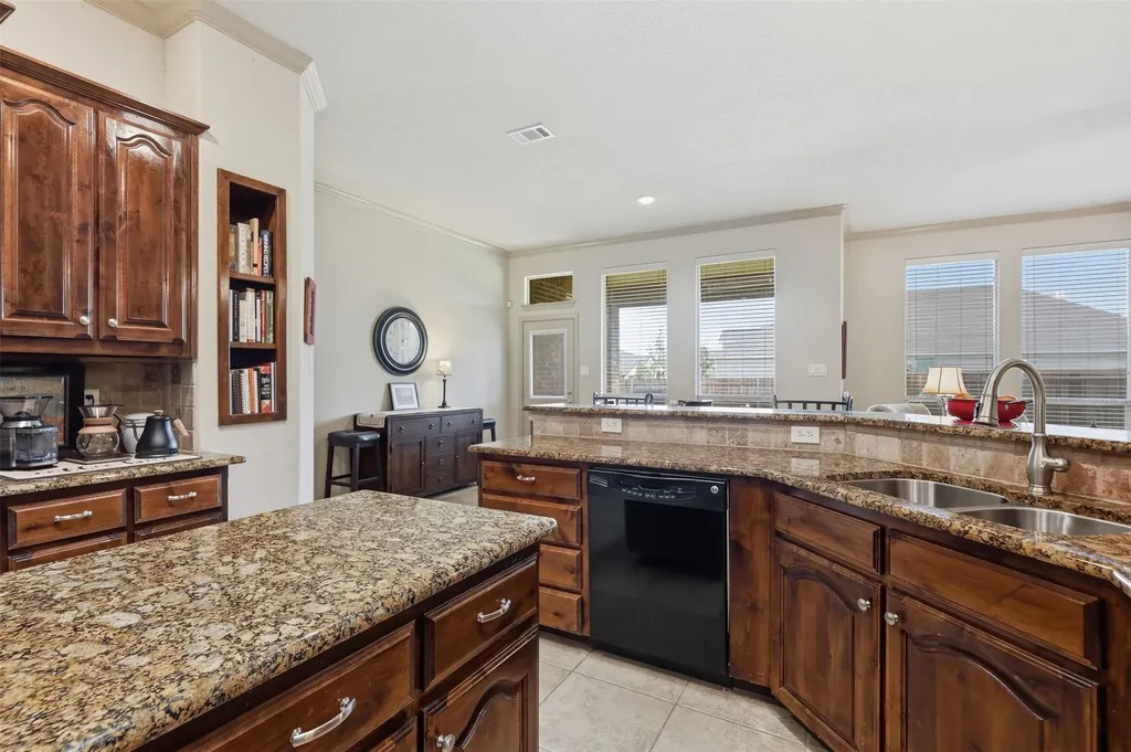 1608 Salado Trail Weatherford TX 76087