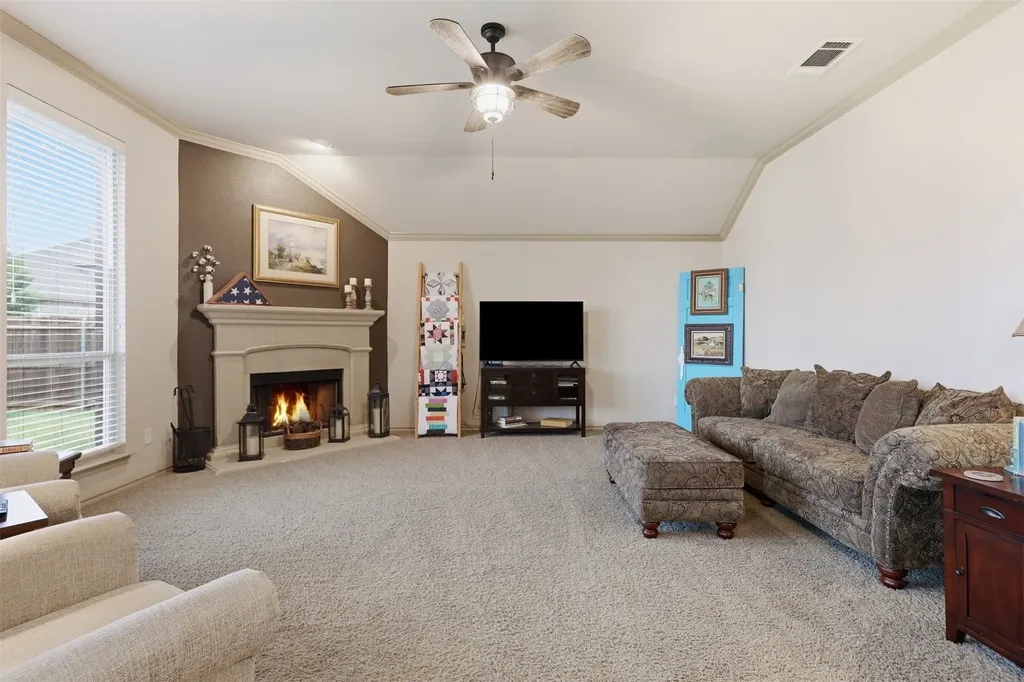 1608 Salado Trail Weatherford TX 76087