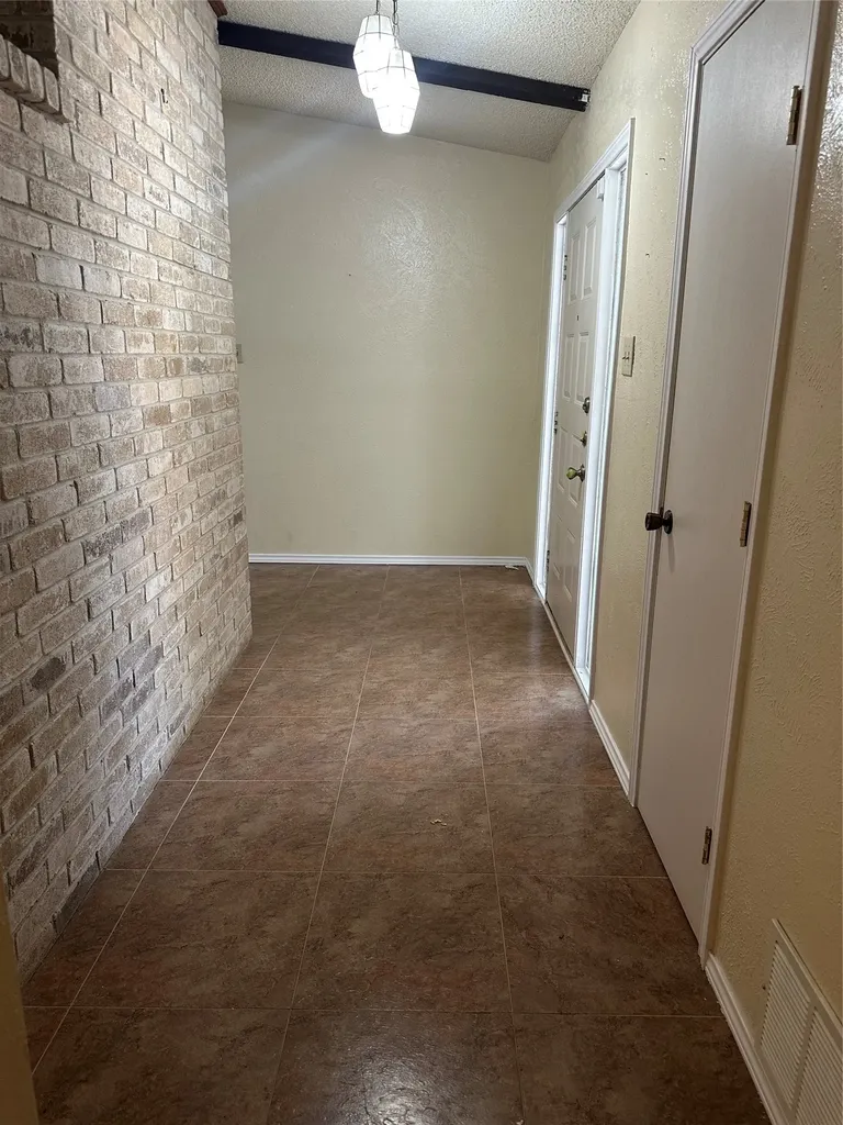 3701 South Court Fort Worth TX 76133