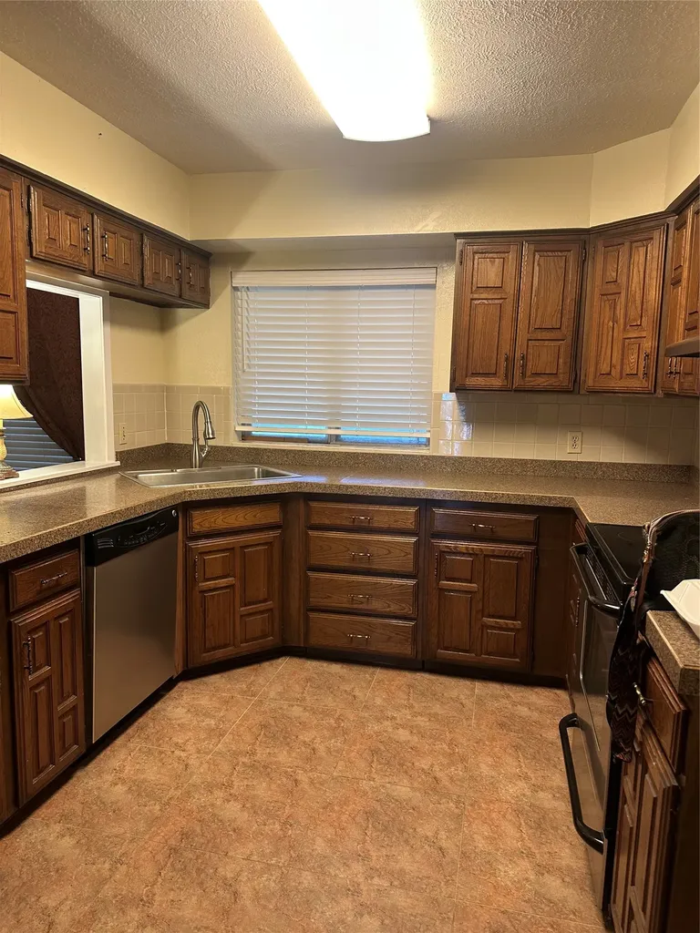 3701 South Court Fort Worth TX 76133