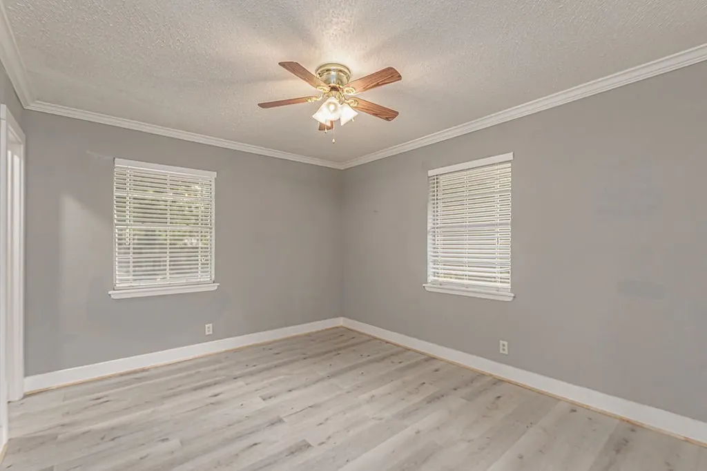 1409 Crestview Drive Kaufman TX 75142