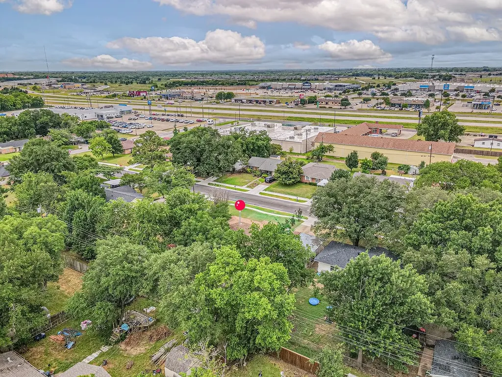 1409 Crestview Drive Kaufman TX 75142