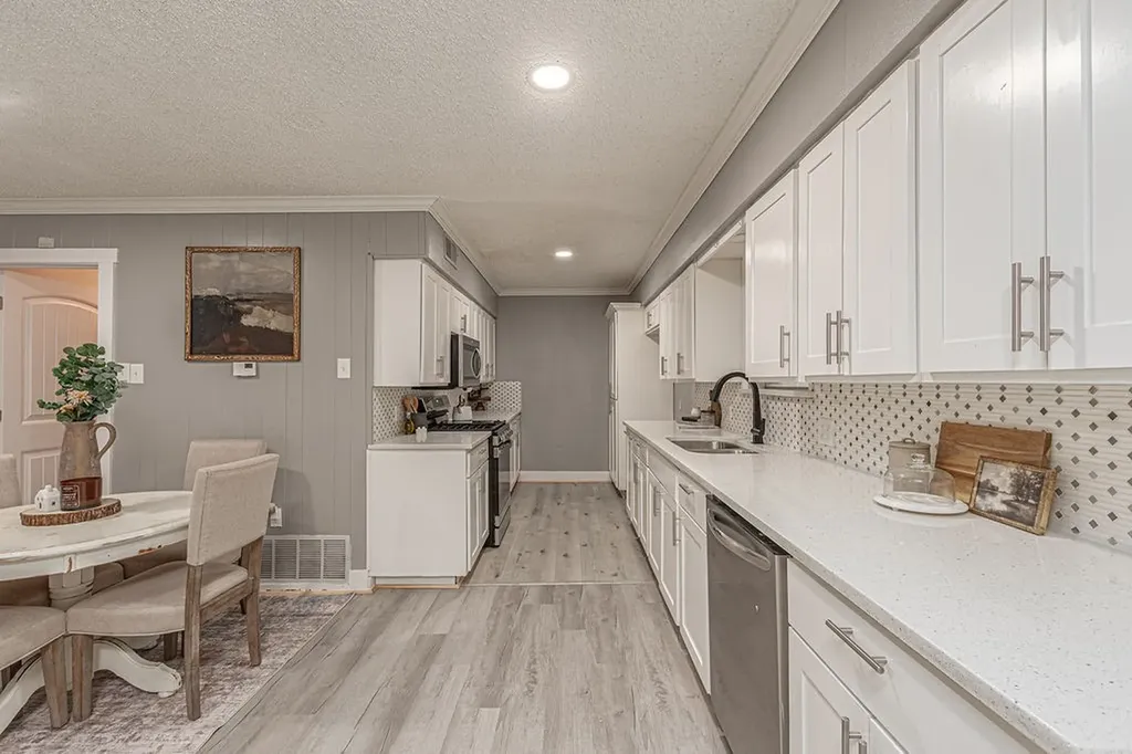 1409 Crestview Drive Kaufman TX 75142