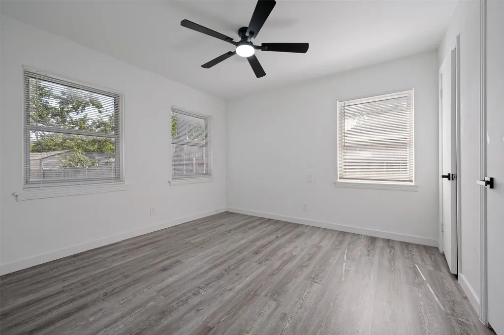 209 W 12th Street Irving TX 75060