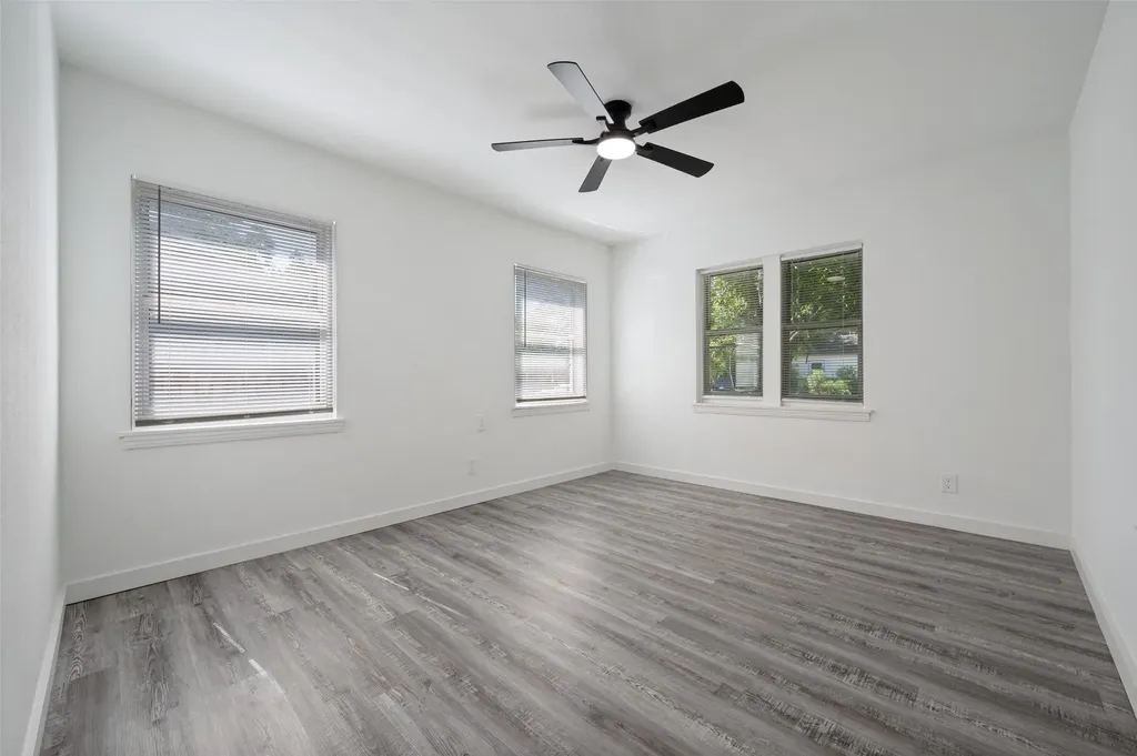 209 W 12th Street Irving TX 75060