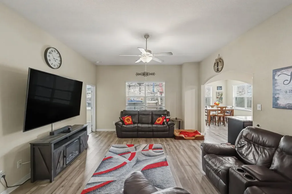 5216 Persimmon Drive Denton TX 76207
