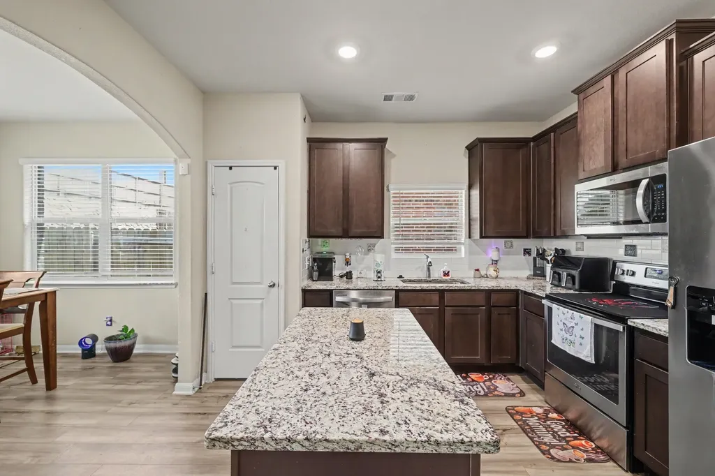 5216 Persimmon Drive Denton TX 76207