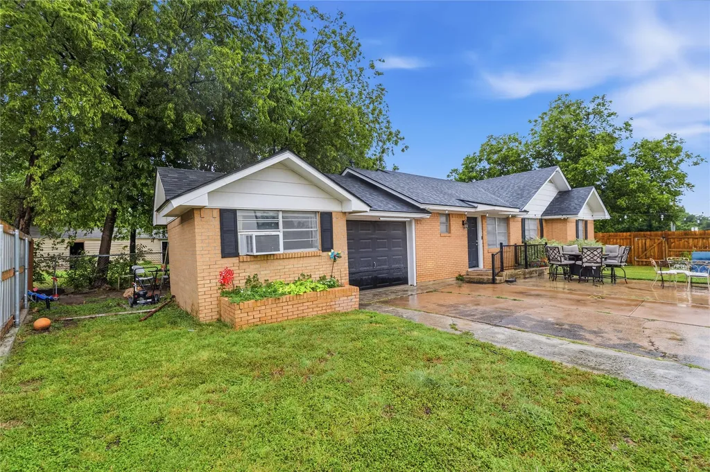 2621 Vine Street Brownwood TX 76801
