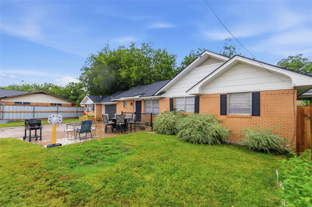 2621 Vine Street Brownwood TX 76801