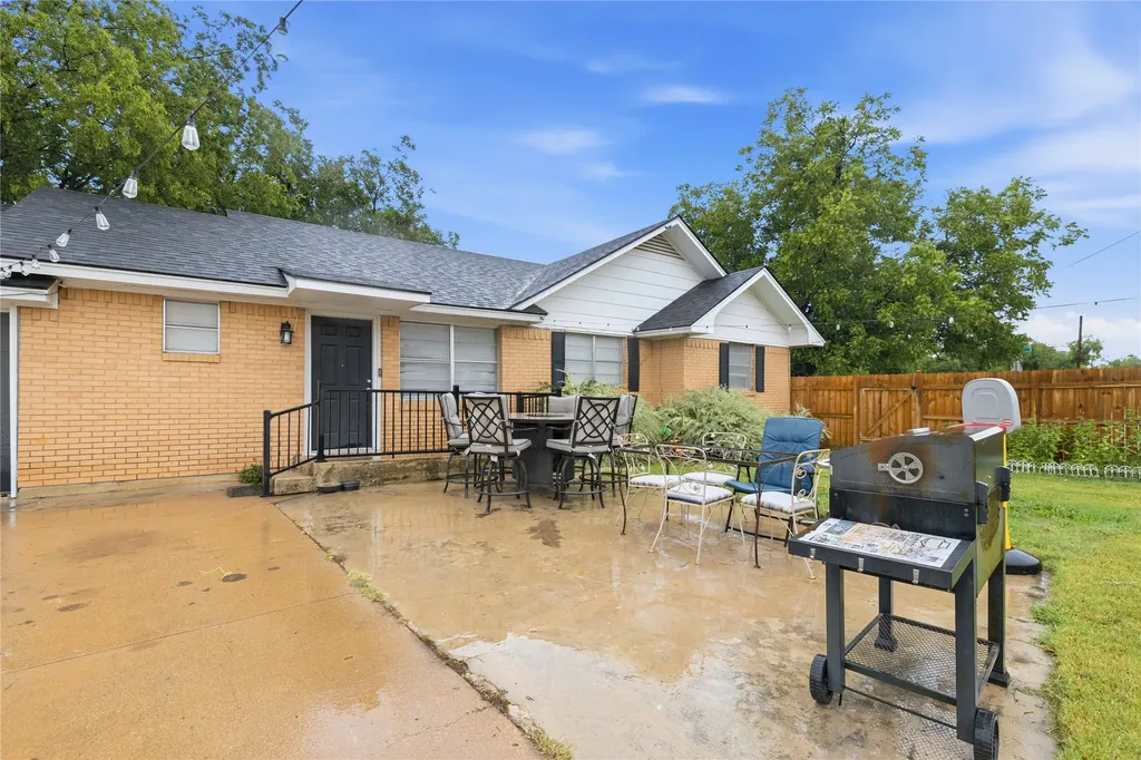 2621 Vine Street Brownwood TX 76801