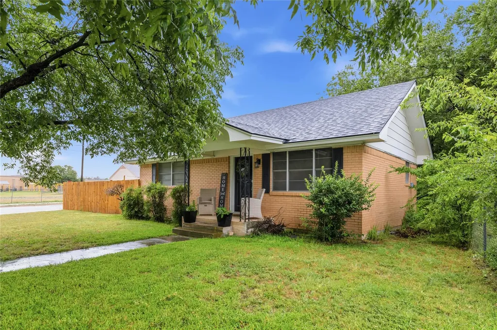 2621 Vine Street Brownwood TX 76801