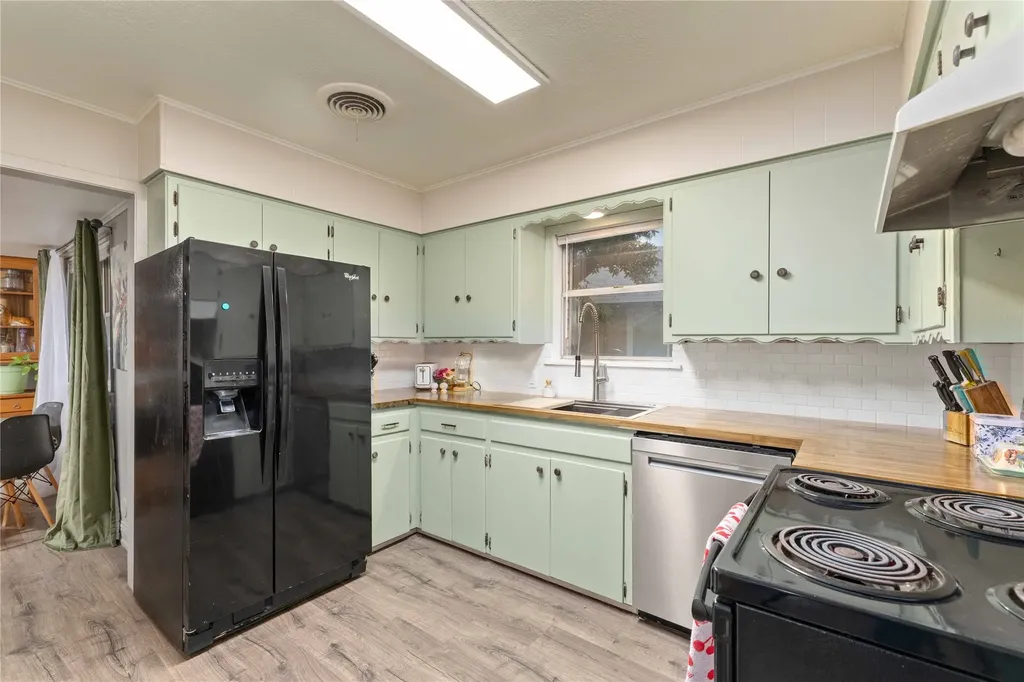 2621 Vine Street Brownwood TX 76801