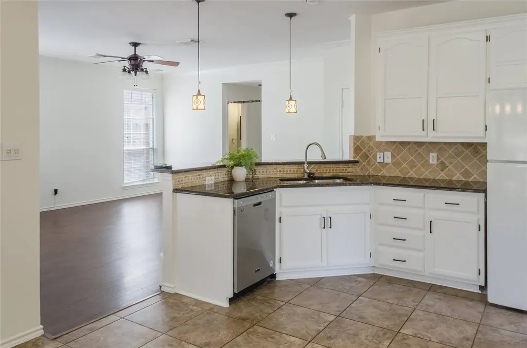 2308 Mapleleaf Lane Flower Mound TX 75028