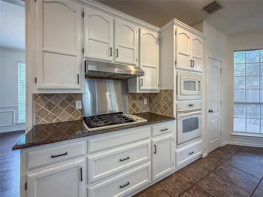 2308 Mapleleaf Lane Flower Mound TX 75028