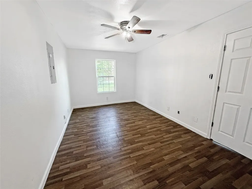 104 S 6th Street Godley TX 76044