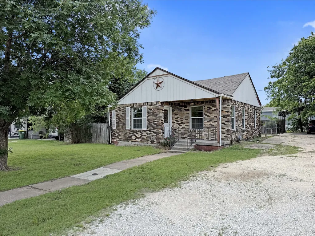 104 S 6th Street Godley TX 76044