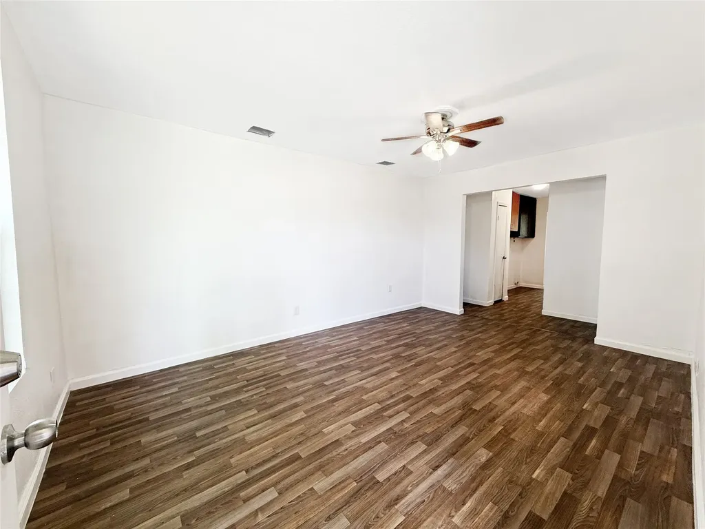 104 S 6th Street Godley TX 76044