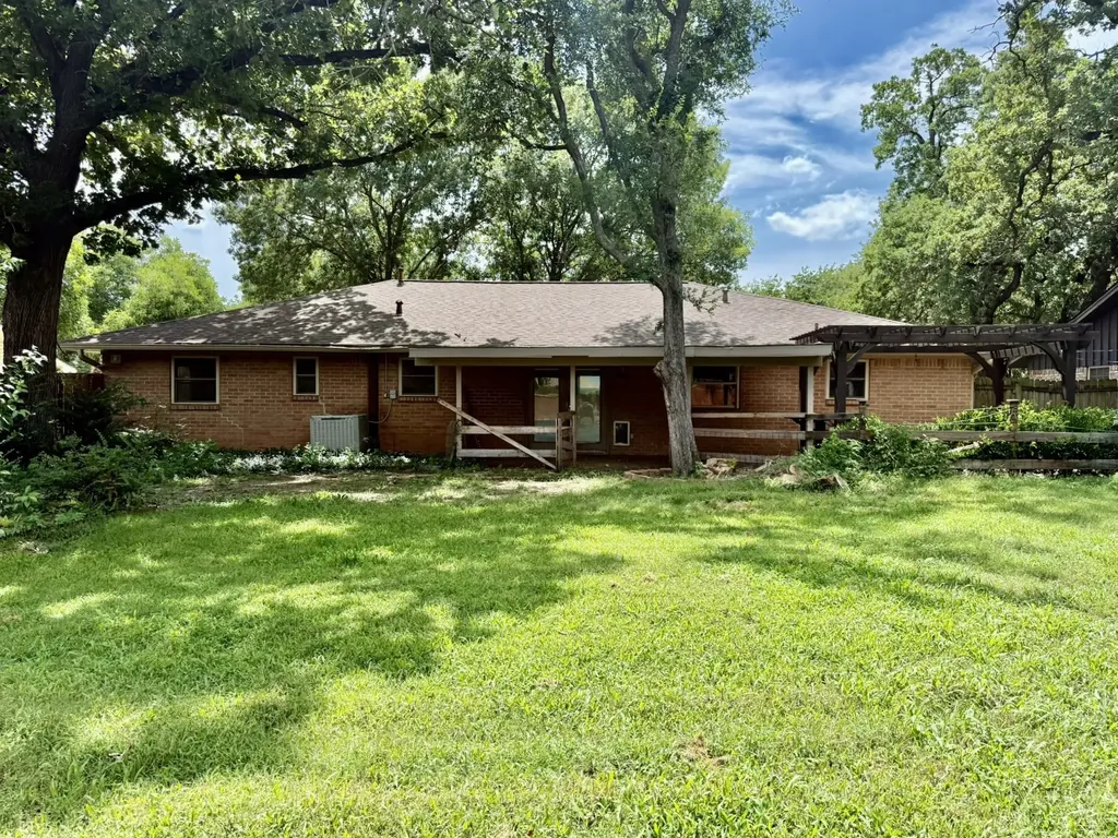 202 Juniper Street Mansfield TX 76063