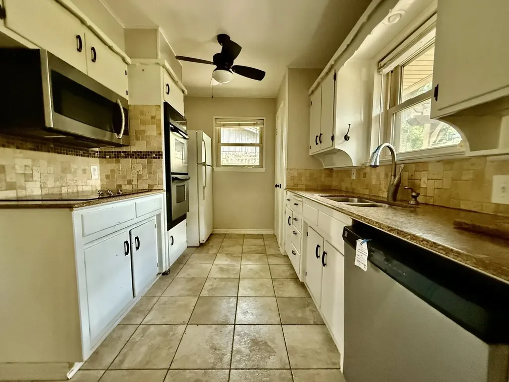202 Juniper Street Mansfield TX 76063