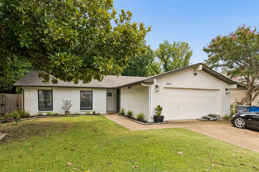 3818 Ruidosa Avenue Dallas TX 75228