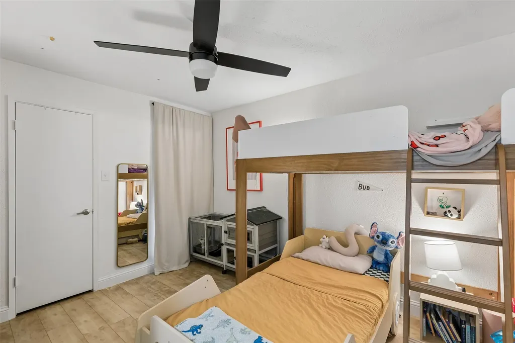 3818 Ruidosa Avenue Dallas TX 75228