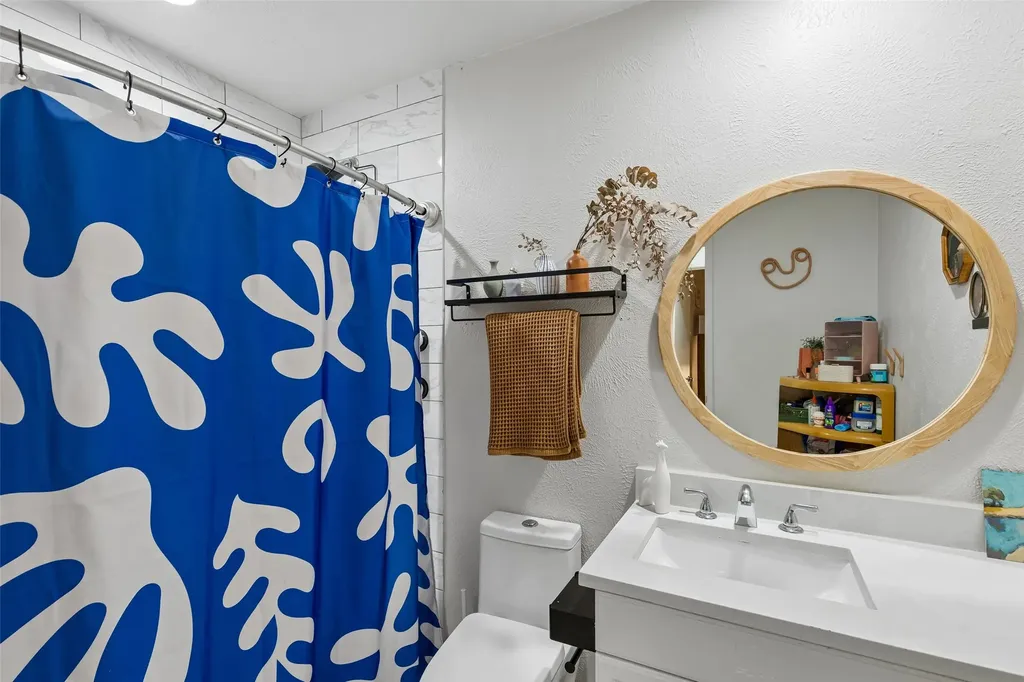 3818 Ruidosa Avenue Dallas TX 75228