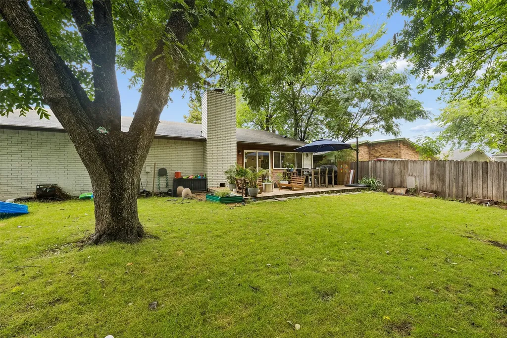 3818 Ruidosa Avenue Dallas TX 75228